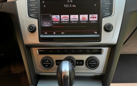 Volkswagen Passat B8 рестайлинг, 2015 год, 1 800 000 рублей, 12 фотография