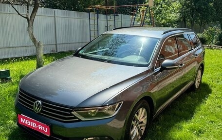 Volkswagen Passat B8 рестайлинг, 2015 год, 1 800 000 рублей, 7 фотография