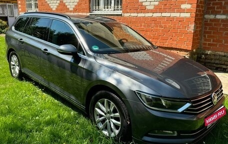 Volkswagen Passat B8 рестайлинг, 2015 год, 1 800 000 рублей, 8 фотография
