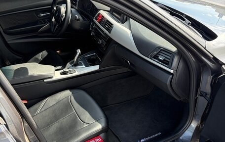 BMW 3 серия, 2018 год, 1 700 000 рублей, 10 фотография