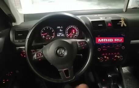 Volkswagen Jetta VI, 2010 год, 750 000 рублей, 3 фотография