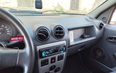 Renault Logan I, 2006 год, 140 000 рублей, 18 фотография