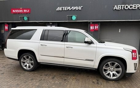 Cadillac Escalade IV, 2016 год, 4 900 000 рублей, 1 фотография