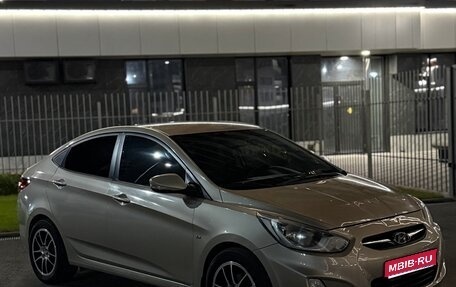 Hyundai Solaris II рестайлинг, 2012 год, 850 000 рублей, 1 фотография