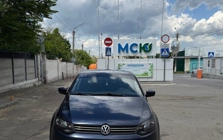 Volkswagen Polo VI (EU Market), 2013 год, 700 000 рублей, 2 фотография
