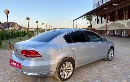 Volkswagen Passat B7, 2013 год, 900 000 рублей, 3 фотография