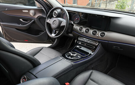 Mercedes-Benz E-Класс, 2016 год, 2 897 000 рублей, 12 фотография