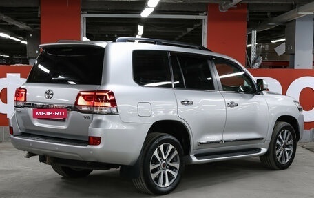 Toyota Land Cruiser 200, 2017 год, 5 779 000 рублей, 6 фотография