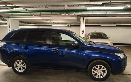 Mitsubishi Outlander III рестайлинг 3, 2012 год, 1 040 000 рублей, 3 фотография