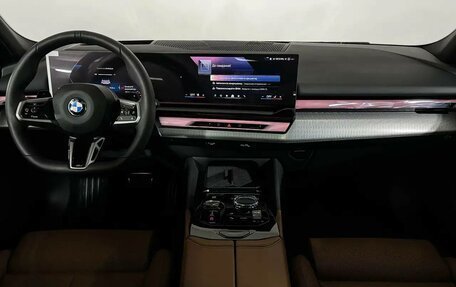 BMW 5 серия, 2025 год, 9 800 000 рублей, 12 фотография