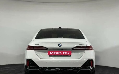 BMW 5 серия, 2025 год, 9 800 000 рублей, 7 фотография