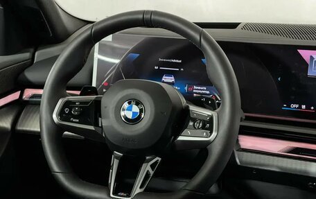 BMW 5 серия, 2025 год, 9 800 000 рублей, 13 фотография