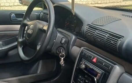 Audi A4, 2000 год, 260 000 рублей, 8 фотография