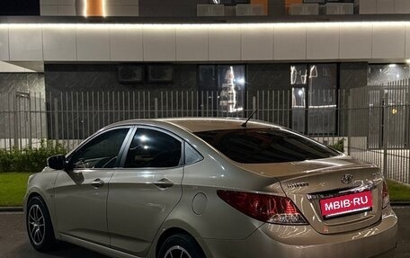 Hyundai Solaris II рестайлинг, 2012 год, 850 000 рублей, 3 фотография
