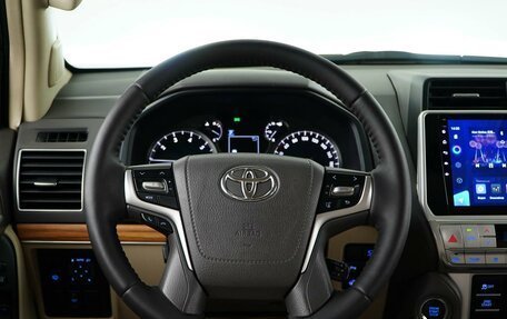Toyota Land Cruiser Prado 150 рестайлинг 2, 2018 год, 4 549 050 рублей, 12 фотография