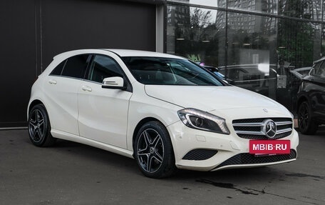Mercedes-Benz A-Класс, 2013 год, 1 330 000 рублей, 3 фотография
