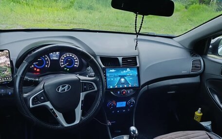 Hyundai Solaris II рестайлинг, 2012 год, 950 000 рублей, 7 фотография