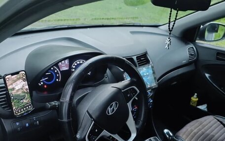 Hyundai Solaris II рестайлинг, 2012 год, 950 000 рублей, 8 фотография