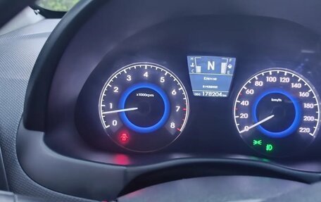 Hyundai Solaris II рестайлинг, 2012 год, 950 000 рублей, 9 фотография