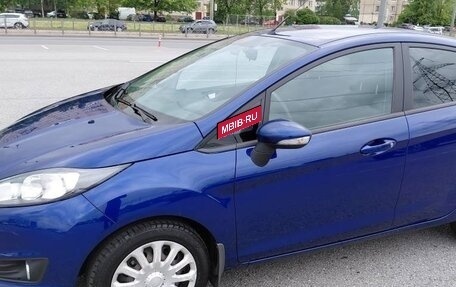 Ford Fiesta, 2015 год, 900 000 рублей, 4 фотография