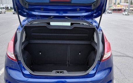 Ford Fiesta, 2015 год, 900 000 рублей, 10 фотография