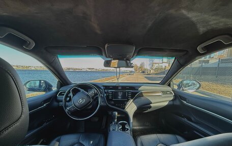 Toyota Camry, 2018 год, 2 850 000 рублей, 8 фотография