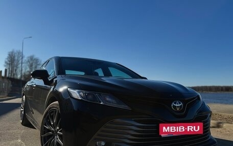 Toyota Camry, 2018 год, 2 850 000 рублей, 3 фотография