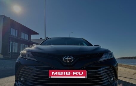 Toyota Camry, 2018 год, 2 850 000 рублей, 4 фотография