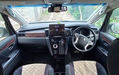 Mitsubishi Delica D:5 I, 2019 год, 3 000 000 рублей, 13 фотография