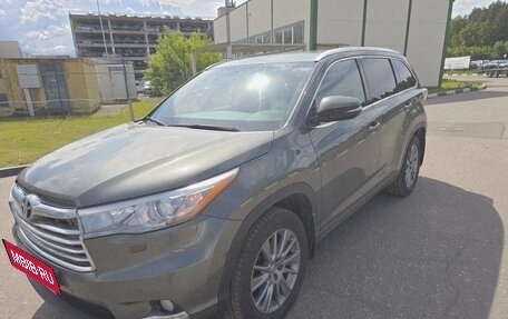 Toyota Highlander III, 2014 год, 2 900 000 рублей, 1 фотография