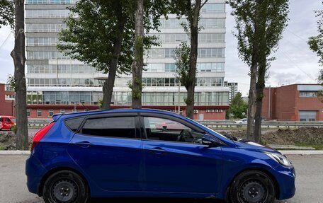 Hyundai Solaris II рестайлинг, 2012 год, 620 000 рублей, 2 фотография