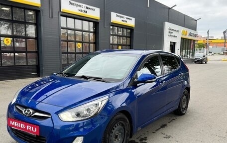 Hyundai Solaris II рестайлинг, 2012 год, 620 000 рублей, 3 фотография