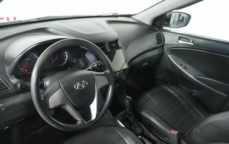 Hyundai Solaris II рестайлинг, 2015 год, 1 000 000 рублей, 9 фотография