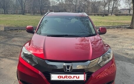 Honda Vezel, 2017 год, 1 360 000 рублей, 2 фотография