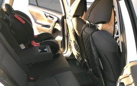 Toyota RAV4, 2020 год, 3 280 000 рублей, 19 фотография