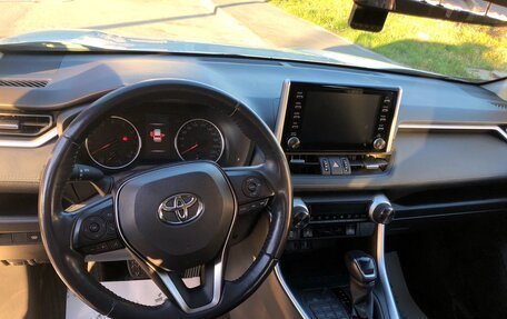 Toyota RAV4, 2020 год, 3 280 000 рублей, 23 фотография