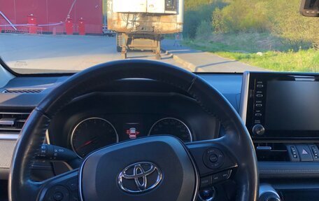 Toyota RAV4, 2020 год, 3 280 000 рублей, 26 фотография