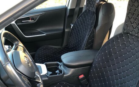 Toyota RAV4, 2020 год, 3 280 000 рублей, 34 фотография
