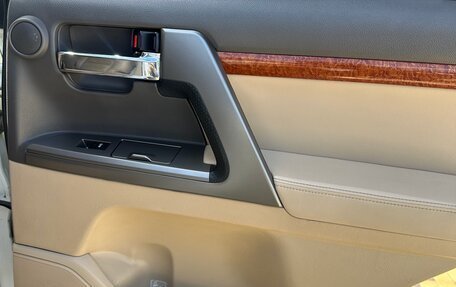 Toyota Land Cruiser 200, 2014 год, 3 800 000 рублей, 18 фотография