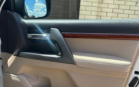 Toyota Land Cruiser 200, 2014 год, 3 800 000 рублей, 17 фотография