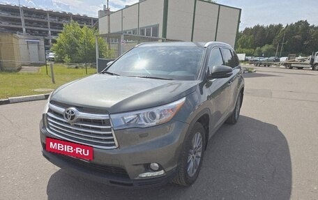 Toyota Highlander III, 2014 год, 2 900 000 рублей, 4 фотография