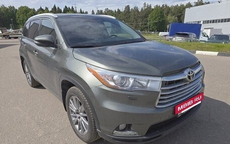 Toyota Highlander III, 2014 год, 2 900 000 рублей, 2 фотография