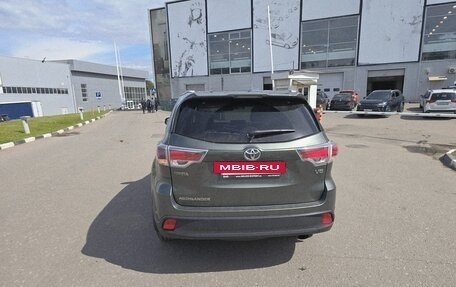 Toyota Highlander III, 2014 год, 2 900 000 рублей, 6 фотография