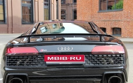 Audi R8, 2019 год, 15 500 000 рублей, 7 фотография