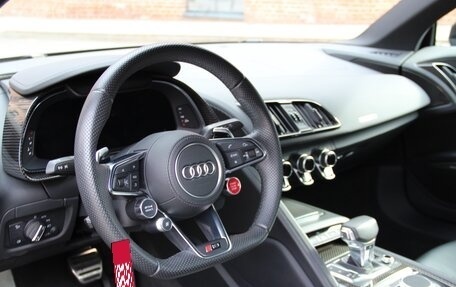 Audi R8, 2019 год, 15 500 000 рублей, 10 фотография
