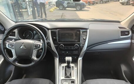 Mitsubishi Pajero Sport III рестайлинг, 2019 год, 3 199 800 рублей, 14 фотография