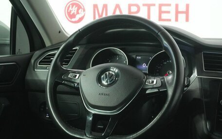 Volkswagen Tiguan II, 2018 год, 2 498 000 рублей, 16 фотография