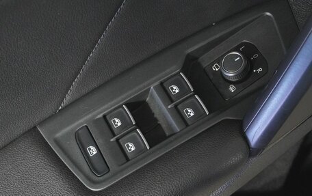 Volkswagen Tiguan II, 2018 год, 2 498 000 рублей, 14 фотография