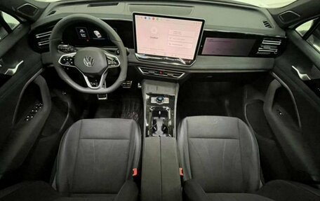 Volkswagen Tiguan II, 2026 год, 4 549 000 рублей, 11 фотография