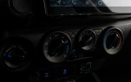 Toyota Hilux VIII, 2017 год, 3 584 000 рублей, 17 фотография